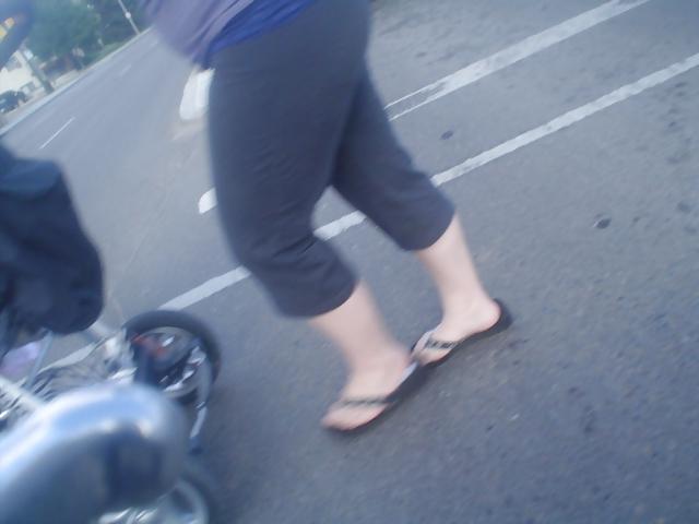 21P Feet.legs&butts in public