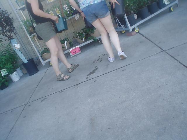 21P Feet.legs&butts in public