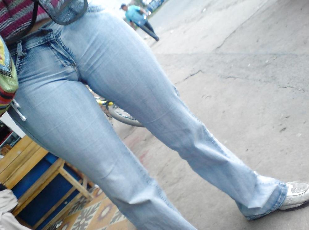 25P Sexy in jeans
