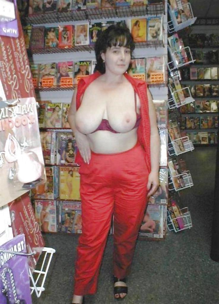 25P PORNO SHOP MOMS #2