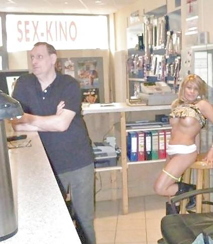 25P PORNO SHOP MOMS #2