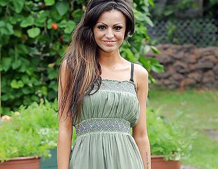 5P Cher Lloyd  shes over 18
