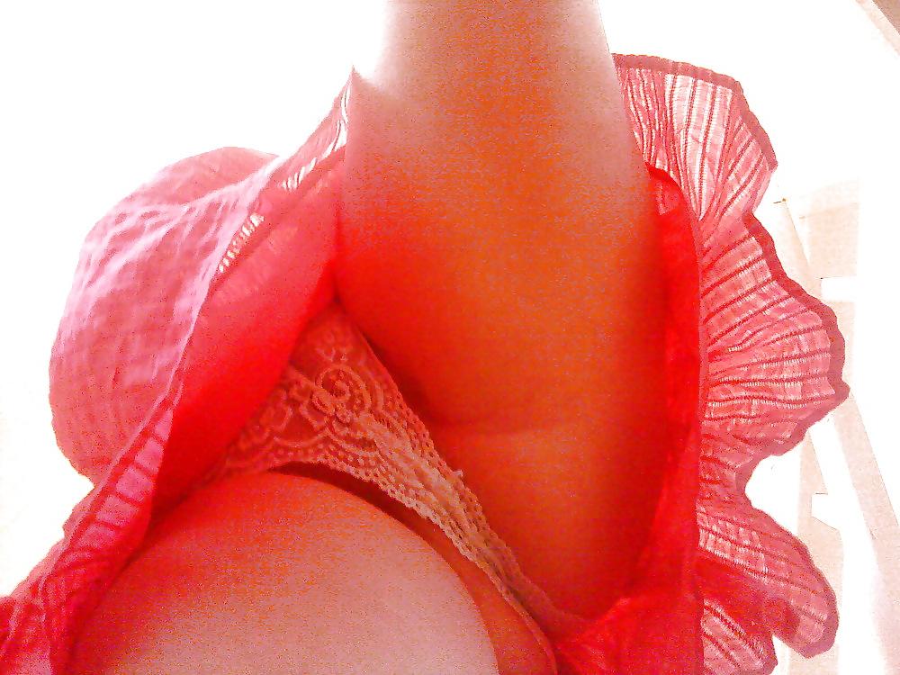 18P Teasing UPSKIRTS