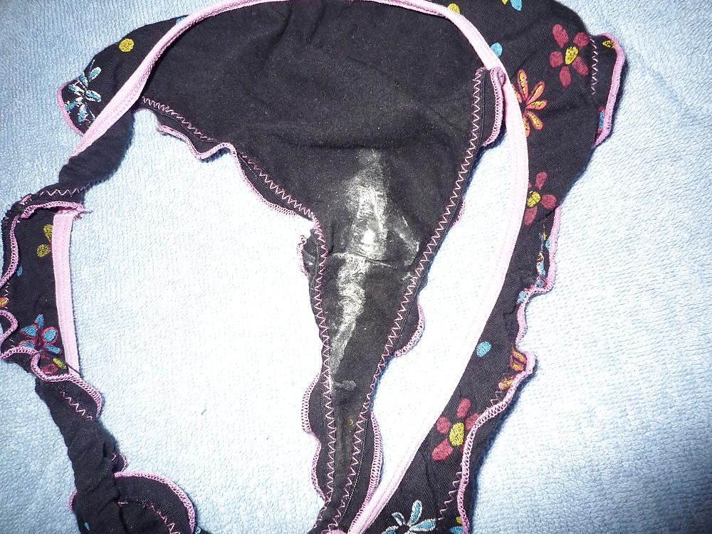 8P Some good web pix of panties I like