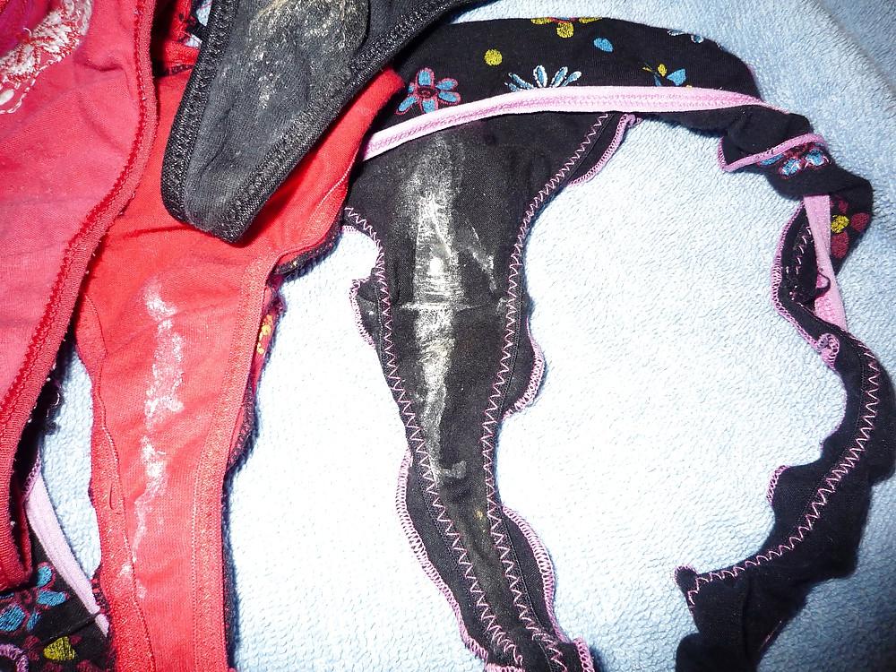 8P Some good web pix of panties I like