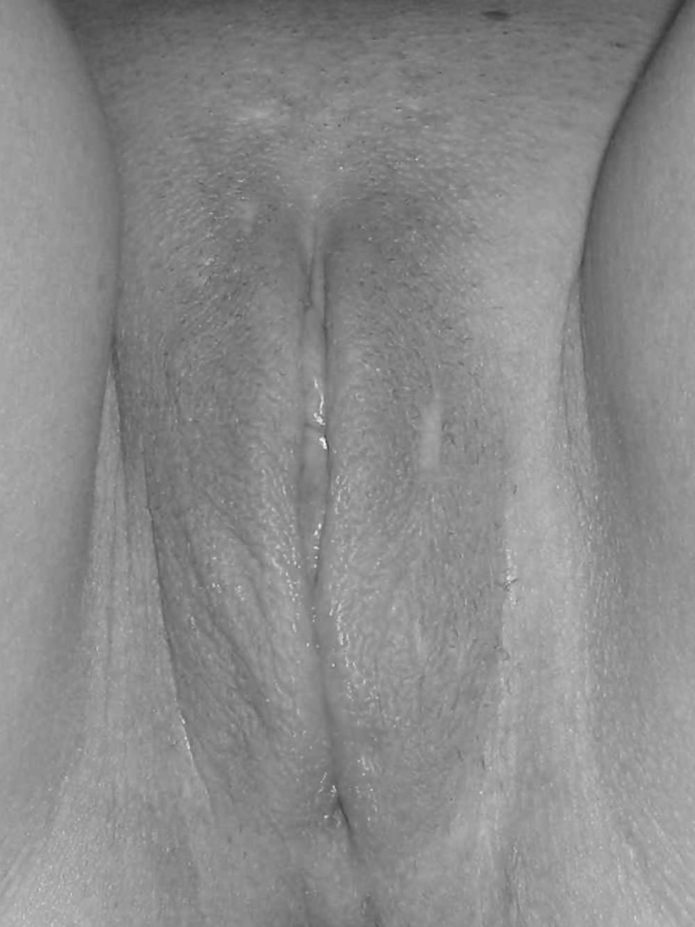 25P Black and white pussy closeups