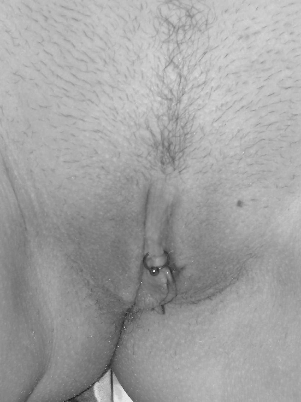 25P Black and white pussy closeups