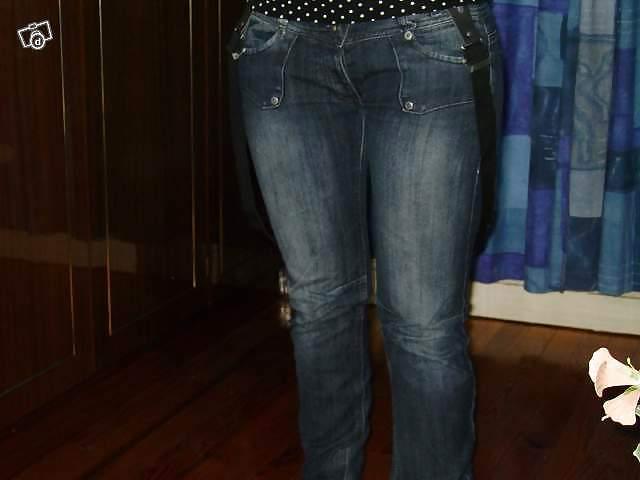 11P Jeans cameltoesss