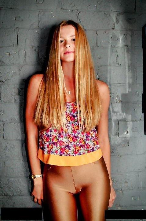 25P Camel toes