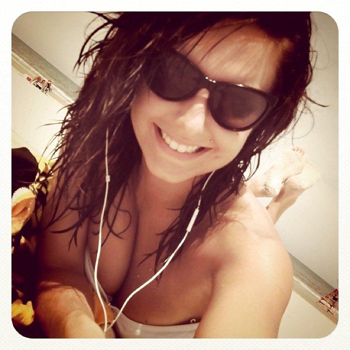 25P My Best Friend Kristen (She's Soo Beautiful) 