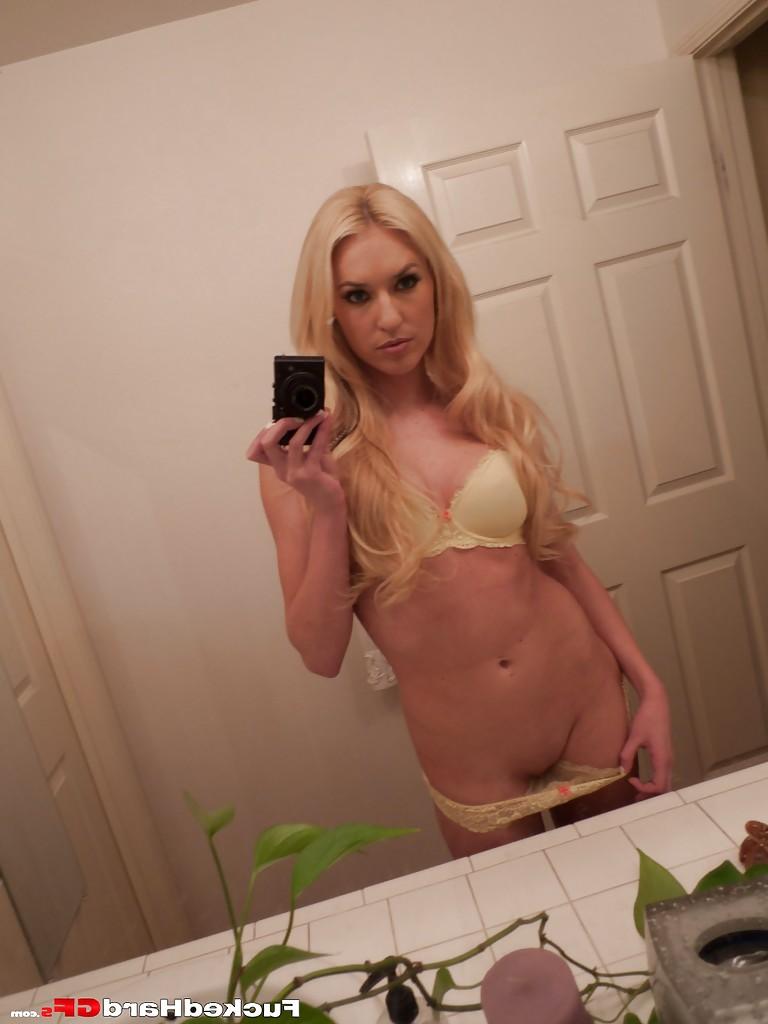 16P Gorgeous bubble butt blonde amateur Victoria W posing and bending over