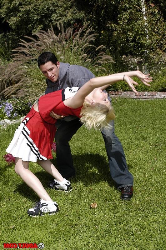 16P Nasty blonde cheerleader flashing her cooter at her audition