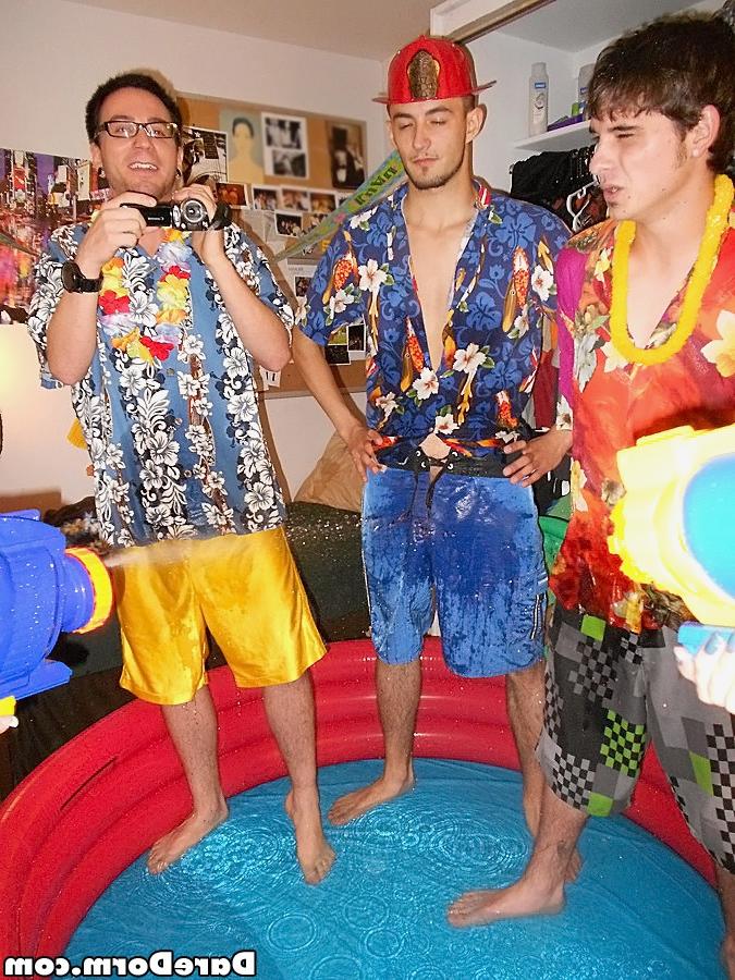 16P Pretty coeds are into hardcore groupsex with their lucky dorm mates