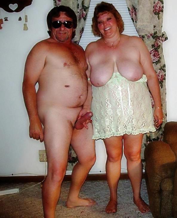 20P Naked couple 22.