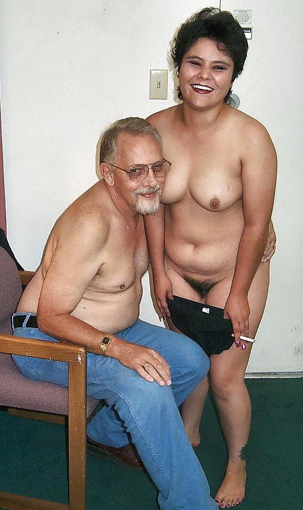 20P Naked couple 22.