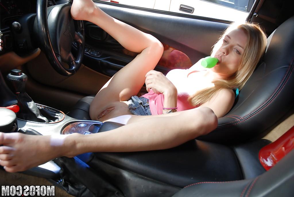 16P Pretty babe Nicole Ray masturbating her shaved pussy in the car