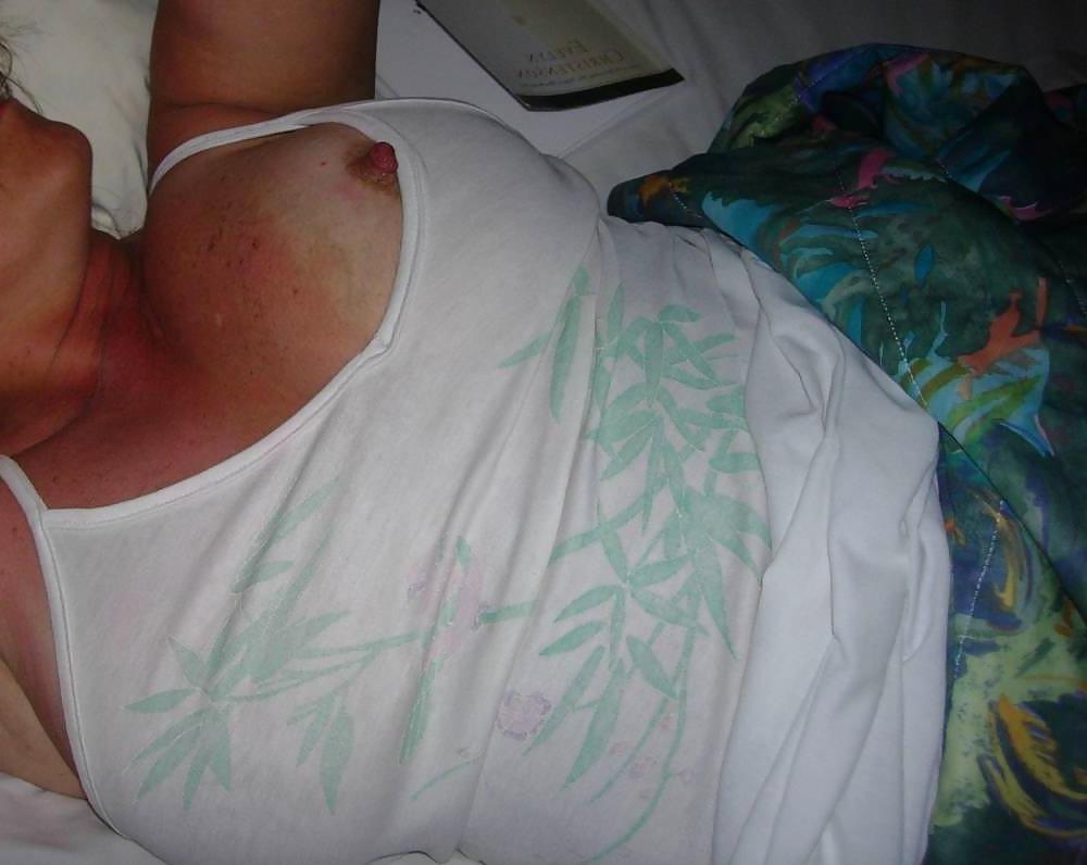21P Fotos de mi suegra borracha y dormida