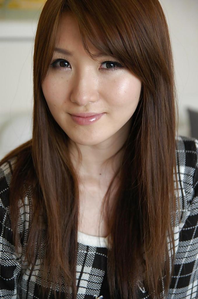 16P Shy asian babe with cute smile Shiho Kitahara slipping off her clothes
