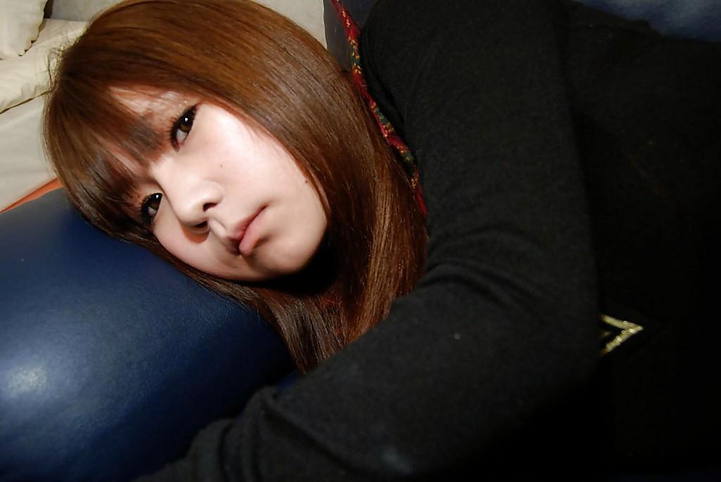 16P Shy teenage asian babe Mutsumi Kashiwagi uncovering her seductive curves