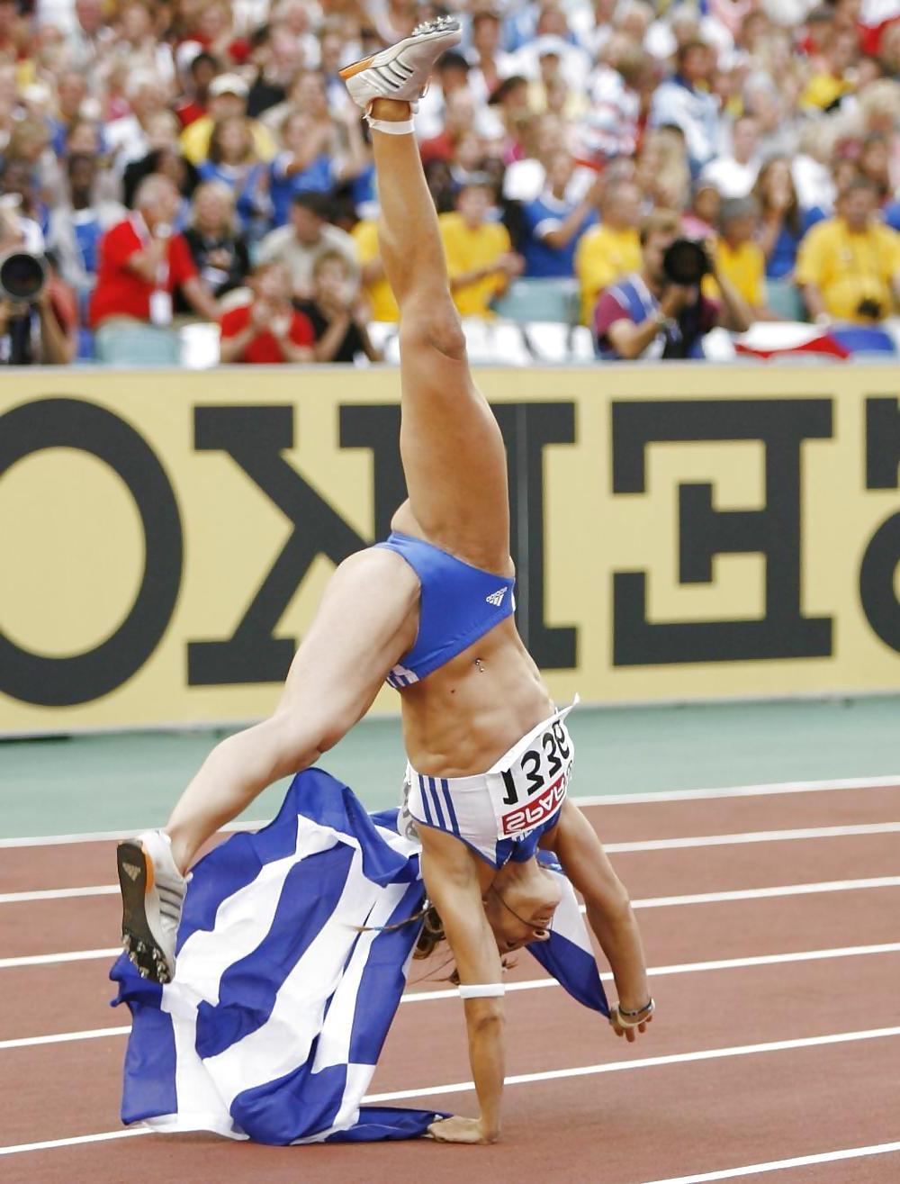 25P Athletic And Camel Toe Erotica 2 By twistedworlds