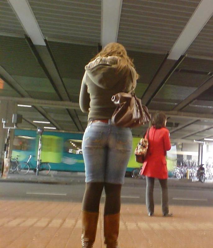 25P More beautys in jeans
