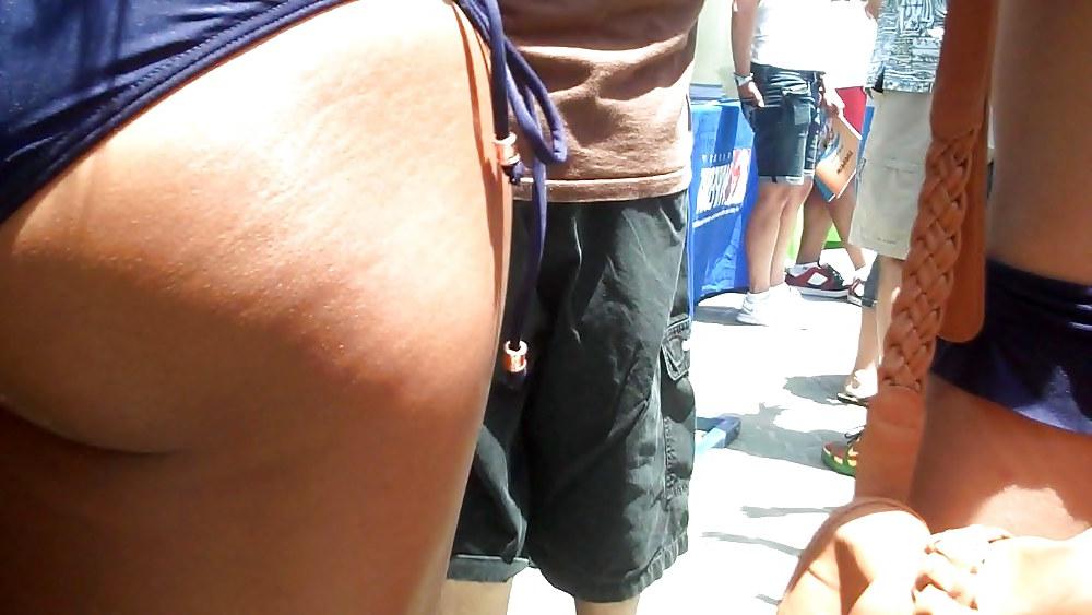 25P Beach butts & ass look fine today