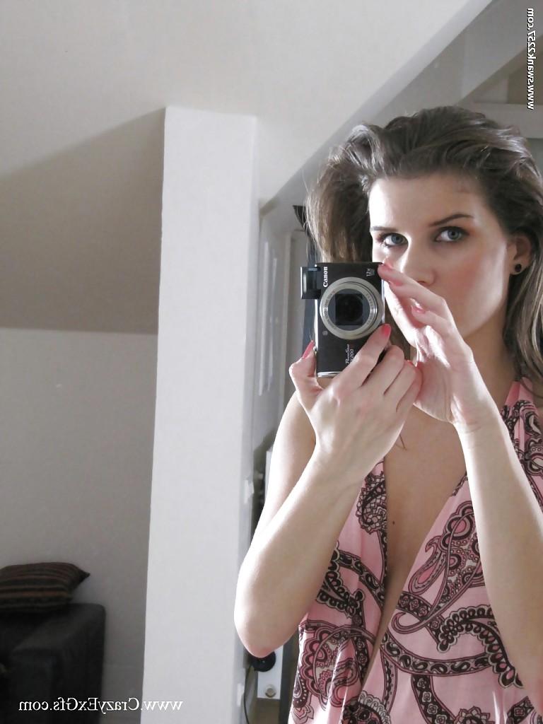 16P Cute girlfriend babe Patti showing her pretty boobeis and belly