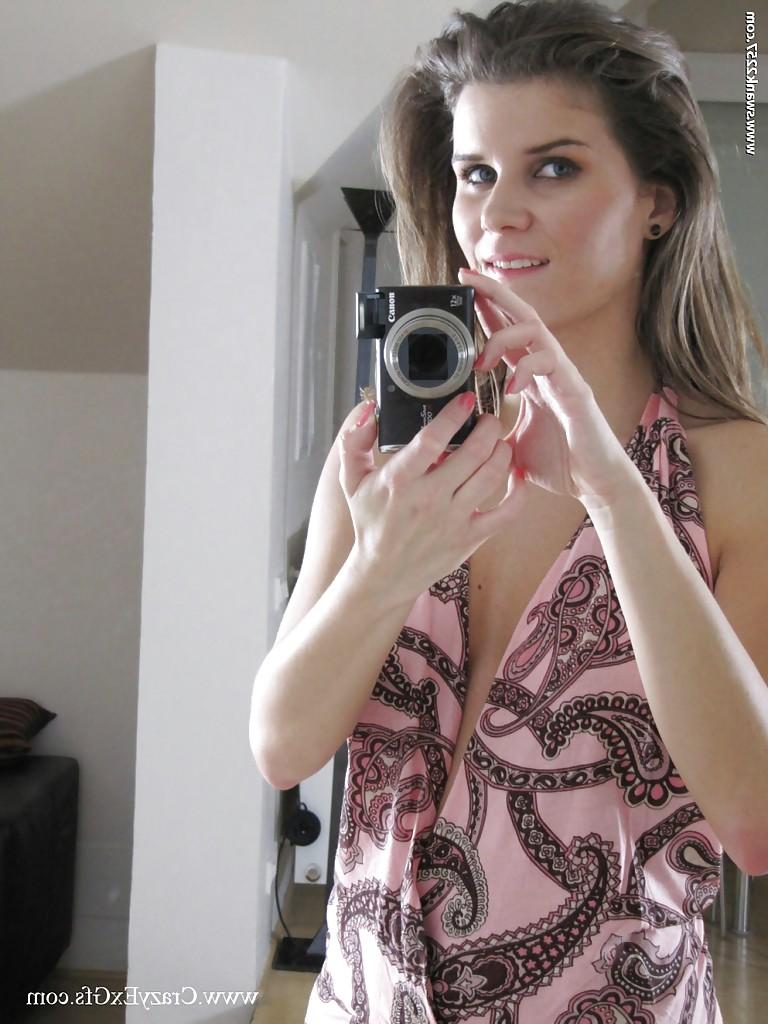 16P Cute girlfriend babe Patti showing her pretty boobeis and belly
