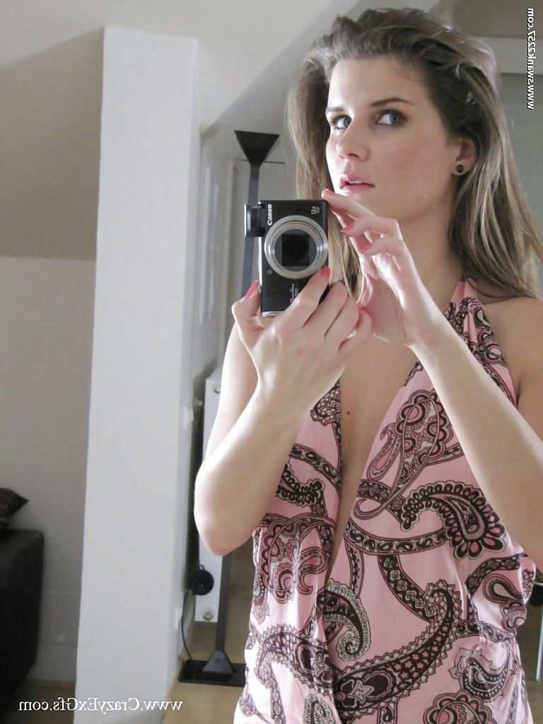 16P Cute girlfriend babe Patti showing her pretty boobeis and belly