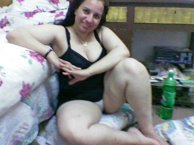 25P OVER 40 OLD ARAB MILF