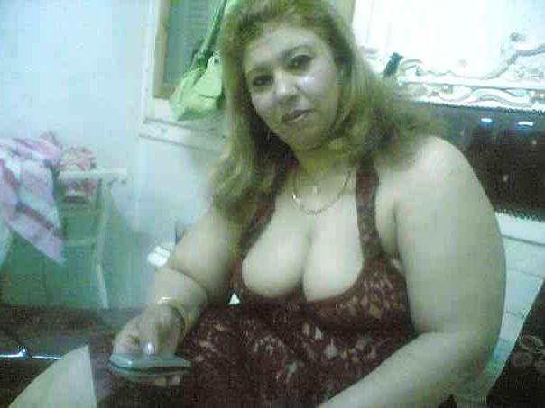 25P OVER 40 OLD ARAB MILF