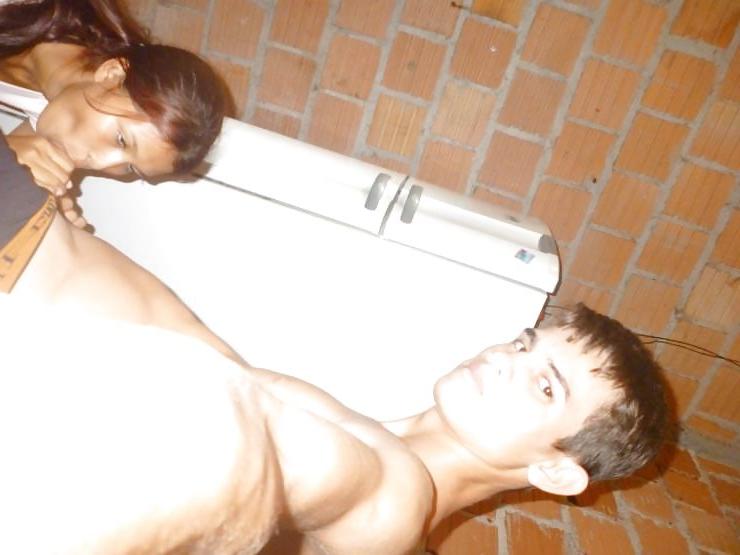 25P Casal jovem fudendo gostoso 
