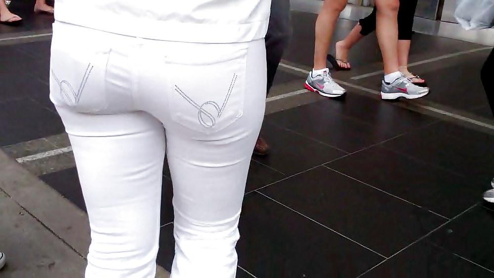 25P Ass & butts in jeans that I like today