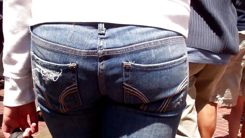 25P Ass & butts in jeans that I like today