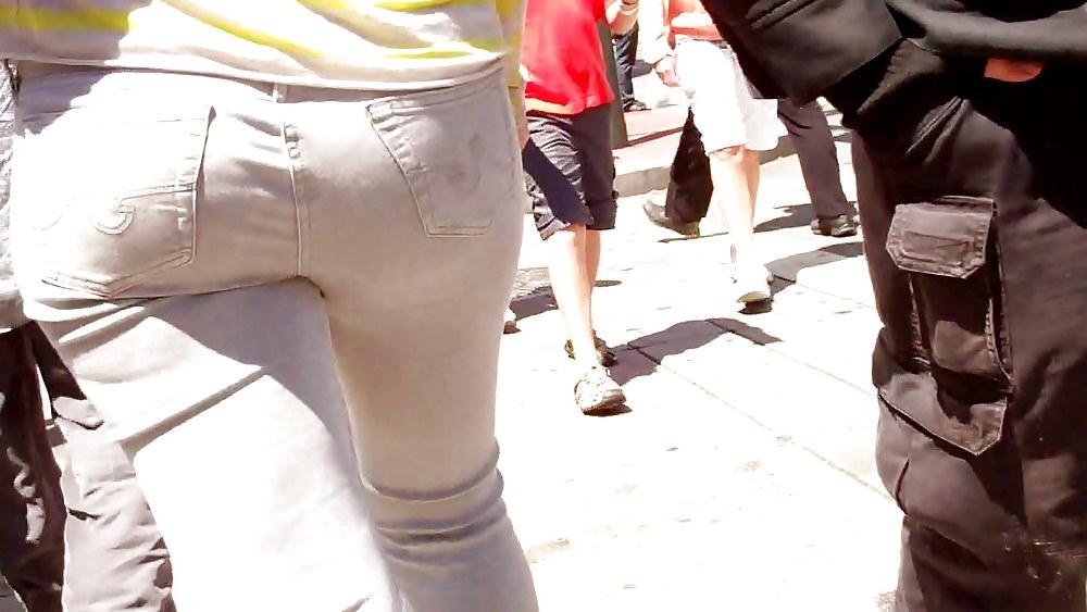 25P Ass & butts in jeans that I like today
