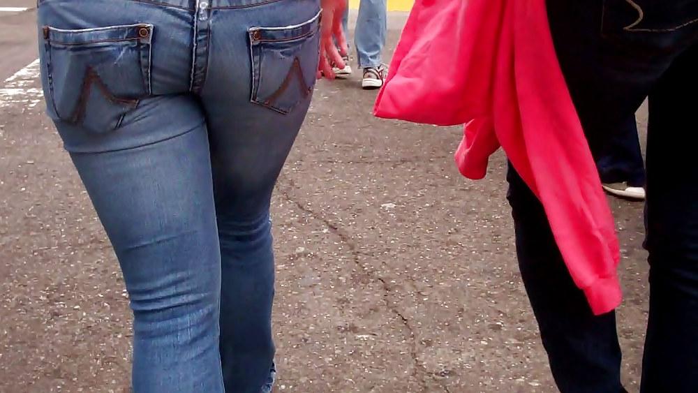 25P Ass & butts in jeans that I like today