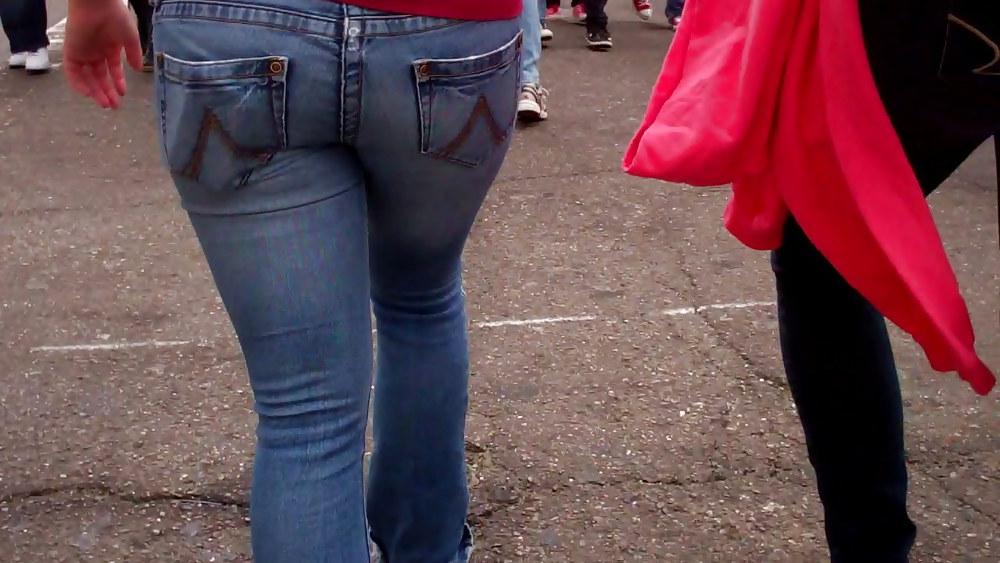 25P Ass & butts in jeans that I like today