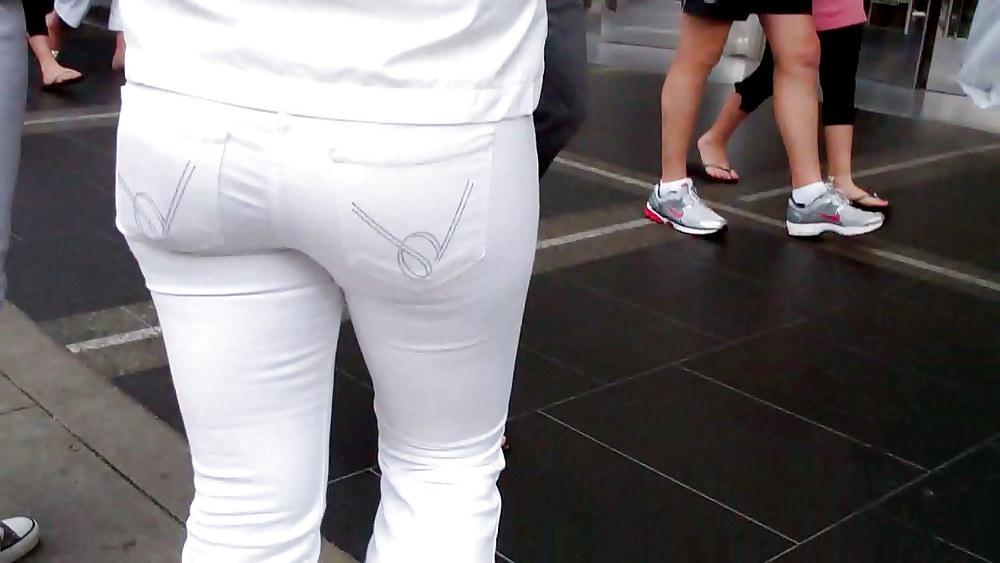 25P Ass & butts in jeans that I like today