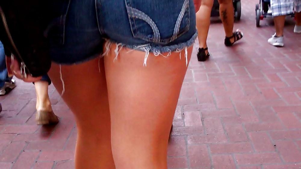 25P Ass & butts in jeans that I like today