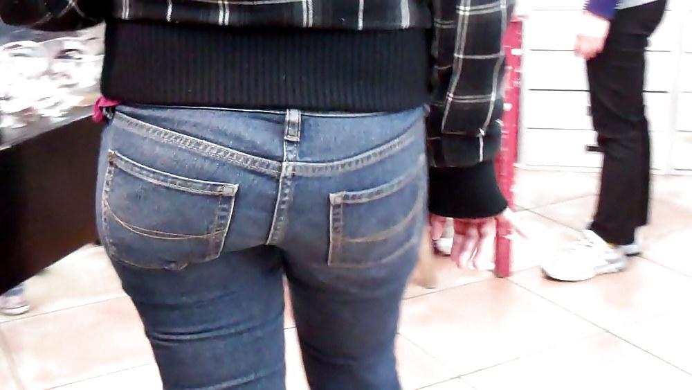 25P Ass & butts in jeans that I like today