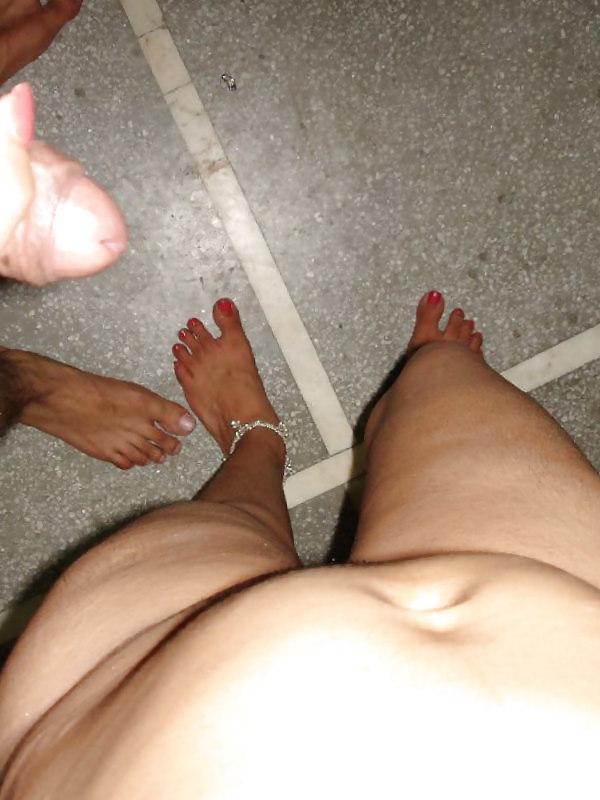 25P Desi GF in hotel