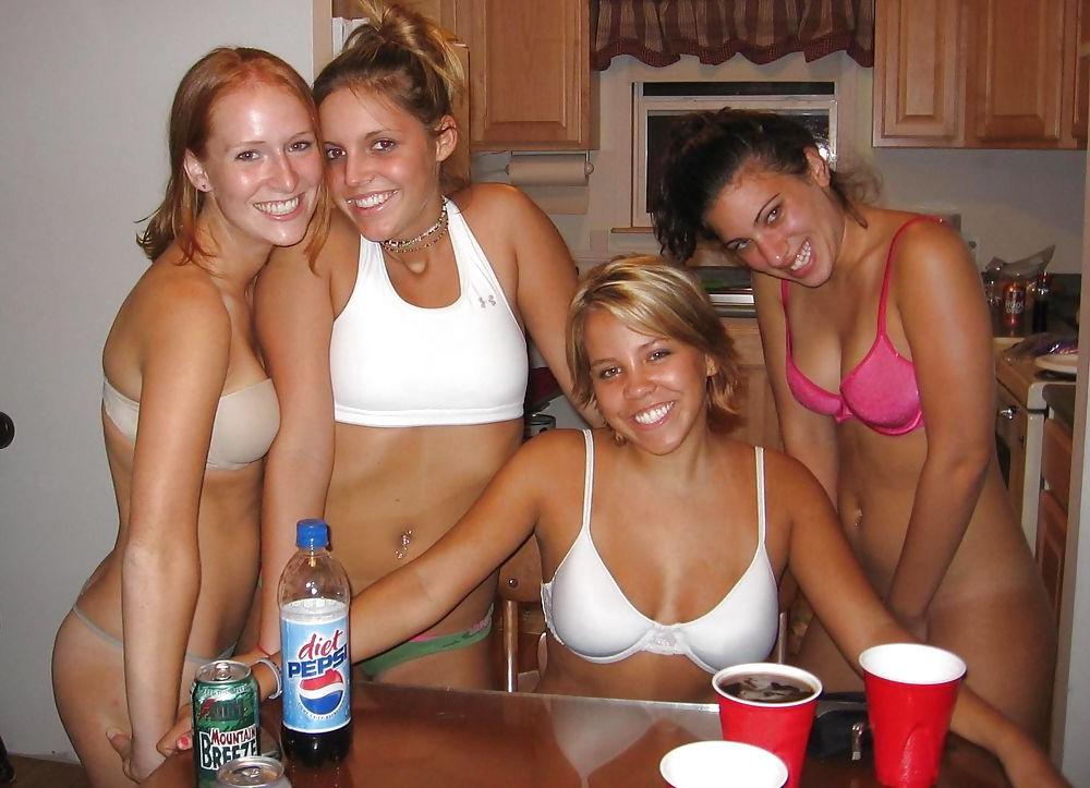 25P Bikini+Camel Toe+Tits= Erotica 3 By twistedworlds