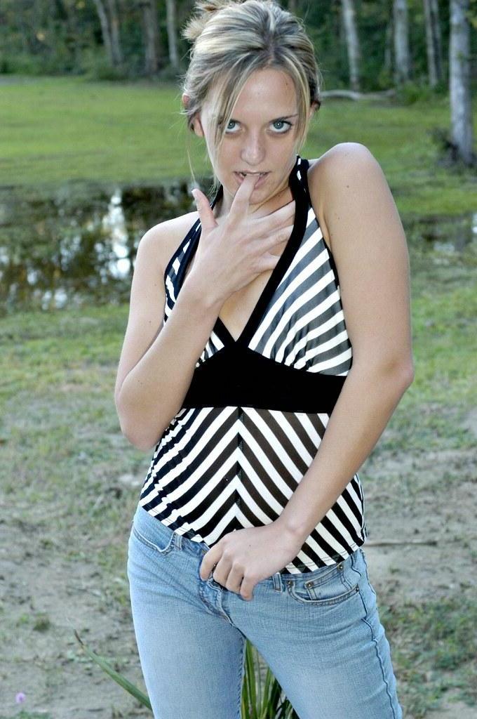 16P Ashley gets naked and bends over outside