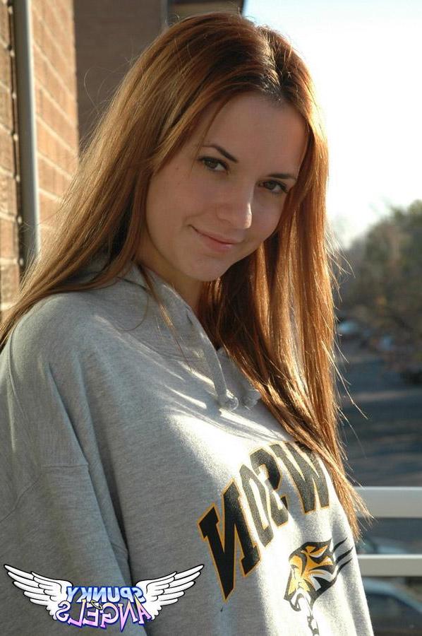 20P Pictures of a hot teen in a sweater