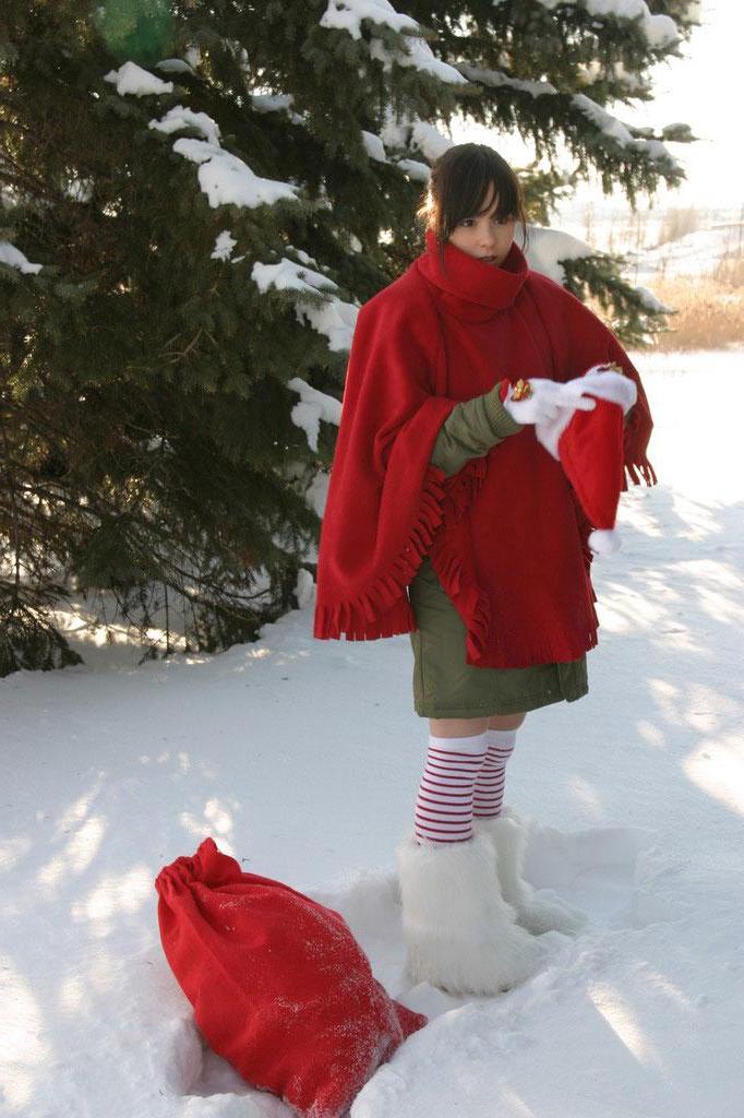15P Pictures of teen hottie Ariel Rebel having fun on xmas