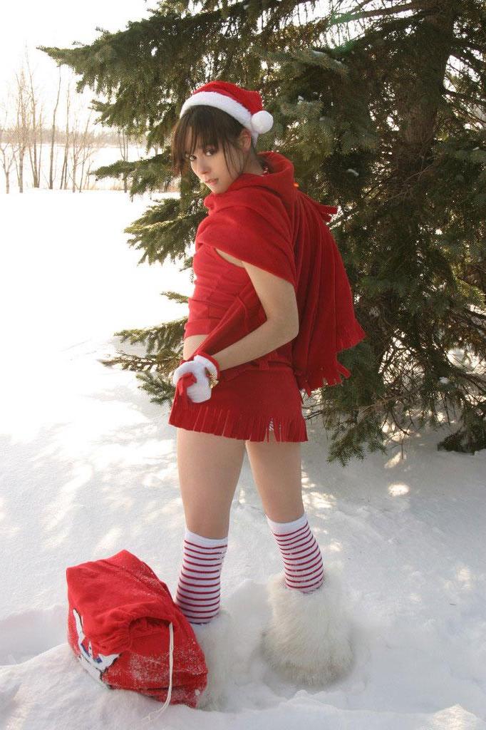 15P Pictures of teen hottie Ariel Rebel having fun on xmas