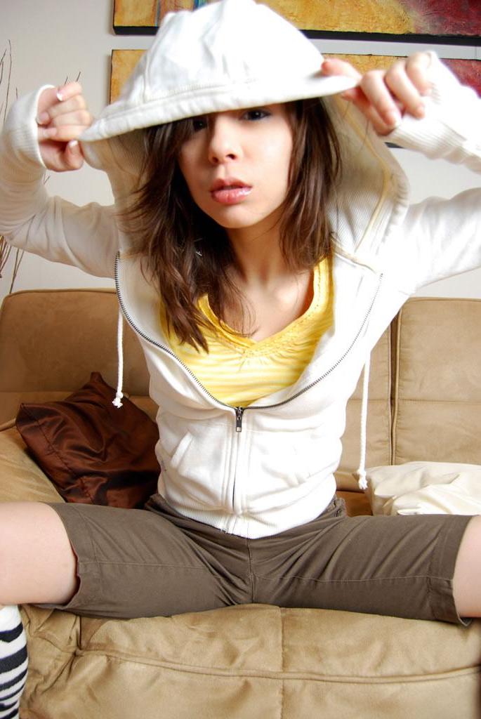 15P Pictures of Ariel Rebel playing with her panties