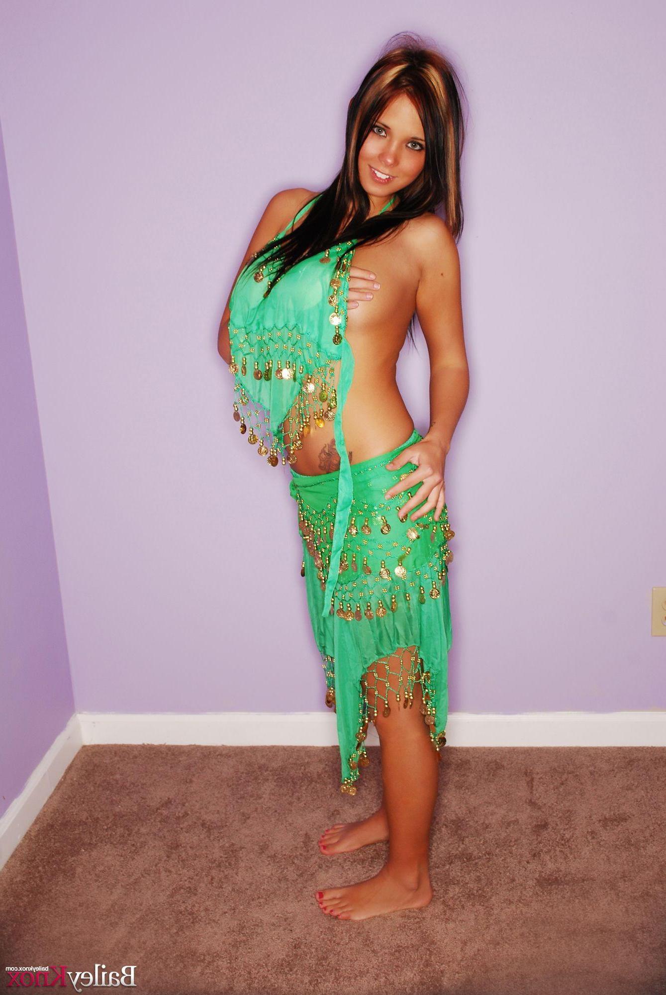 20P Pictures of Bailey Knox dressed as a sexy belly dancer