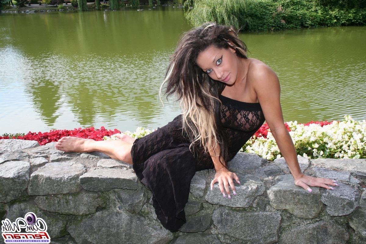 15P Pictures of teen Cam With Ferrari spreading her legs outside