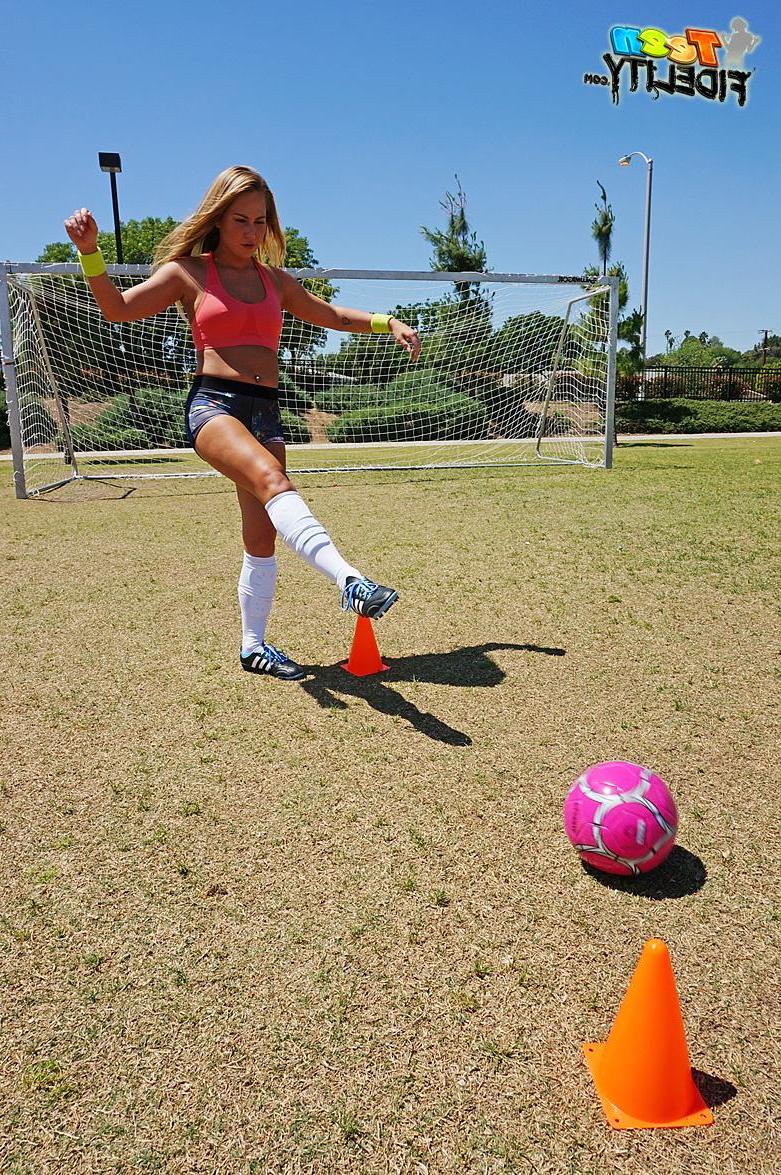 16P Blonde teen Carter Cruise gets fucked by her soccer coach